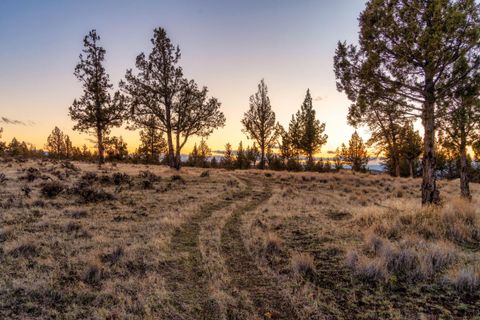 Tiny photo for NW Panorama View, Prineville, OR 97754 (MLS # 220213229)