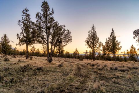 Tiny photo for NW Panorama View, Prineville, OR 97754 (MLS # 220213229)