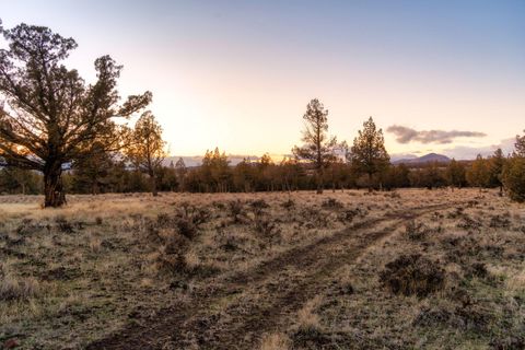 Tiny photo for NW Panorama View, Prineville, OR 97754 (MLS # 220213229)