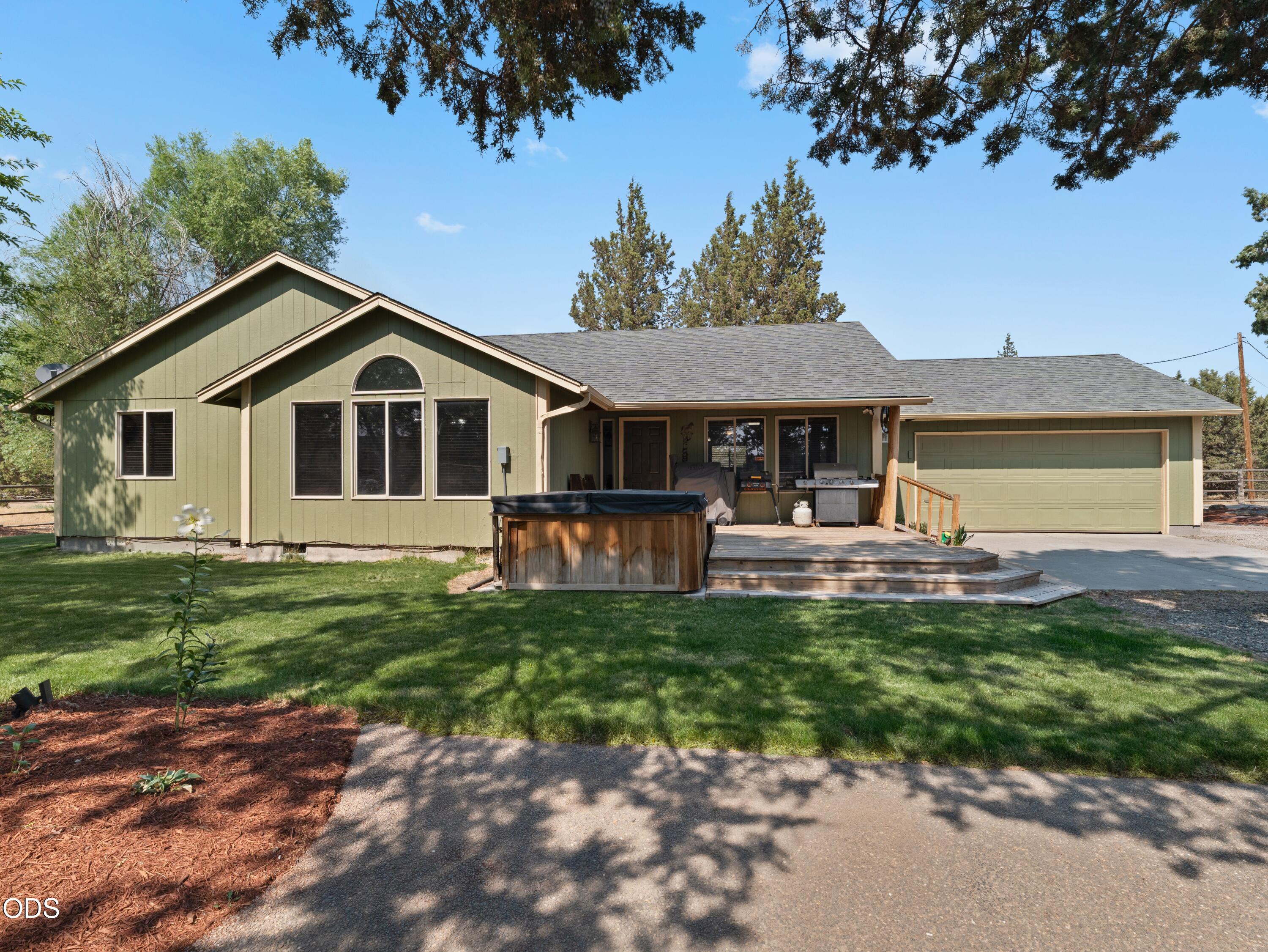 10898 NW Kingwood Drive