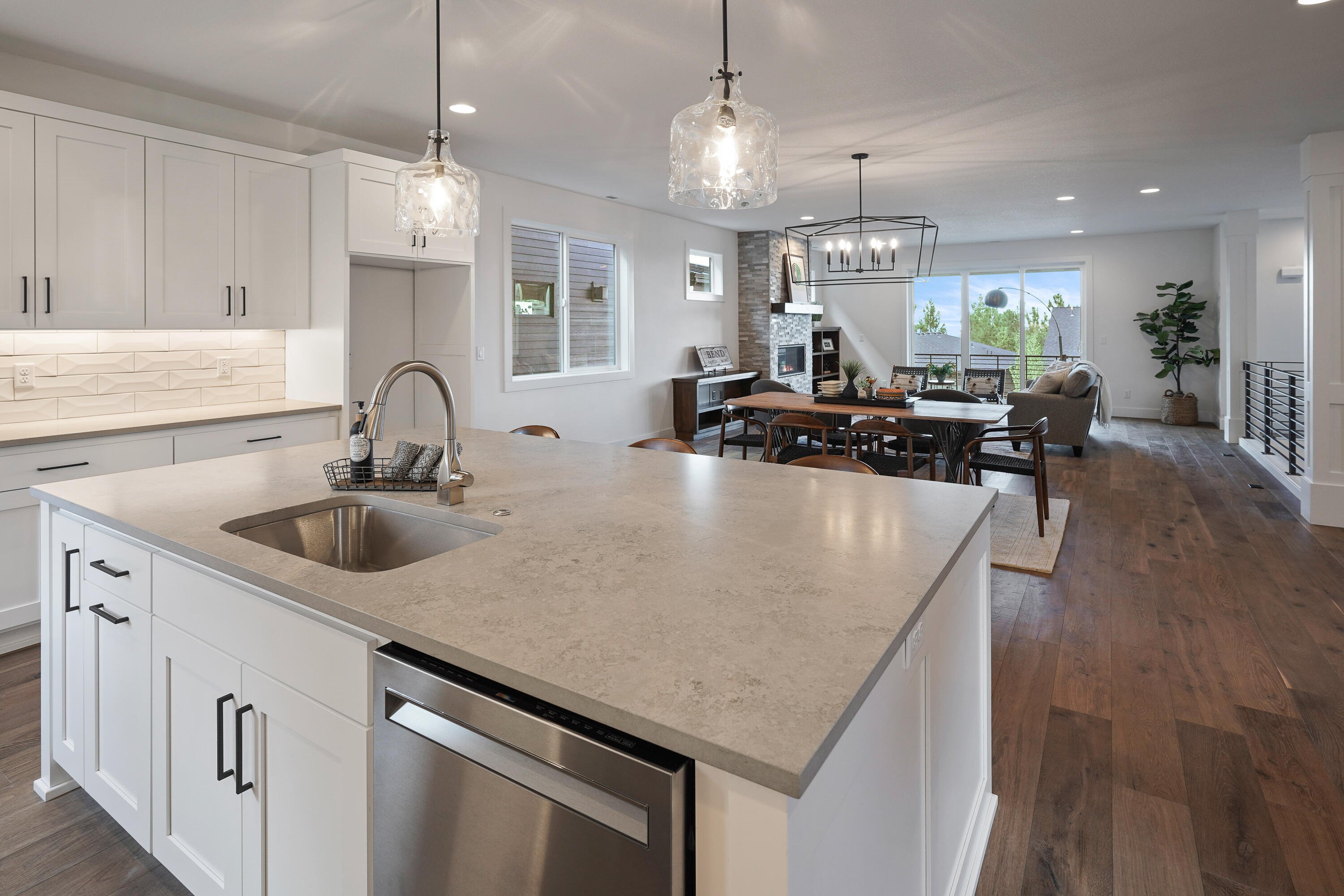 Marken Summit - Residential