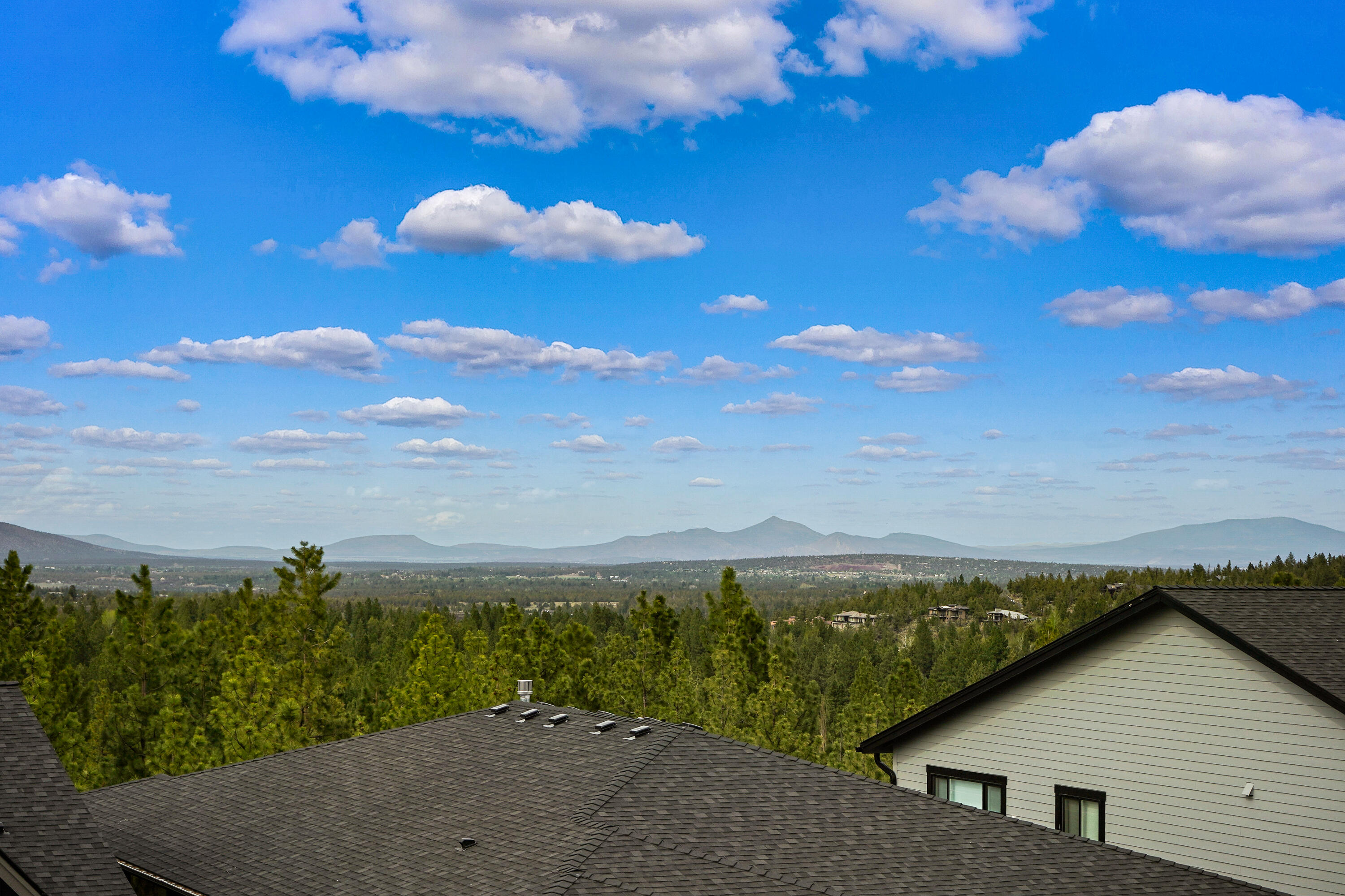 Marken Summit - Residential