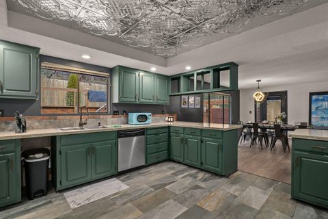 Tiny photo for 498 Palomino Drive, Grants Pass, OR 97526 (MLS # 220214828)