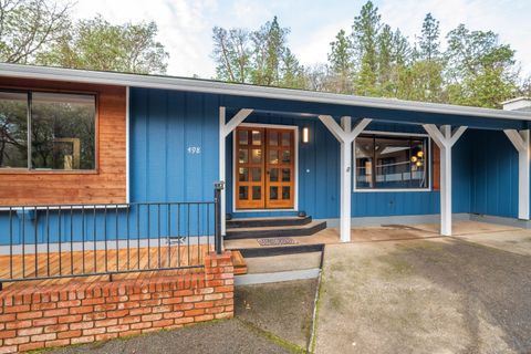 Tiny photo for 498 Palomino Drive, Grants Pass, OR 97526 (MLS # 220214828)