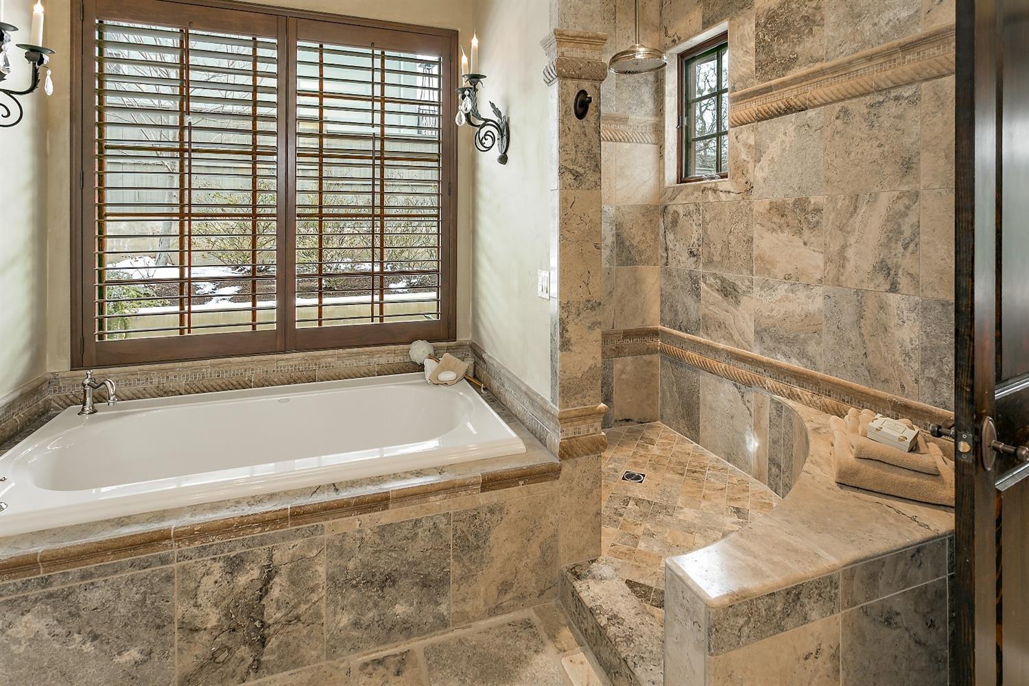 Saddle Ridge - Residential