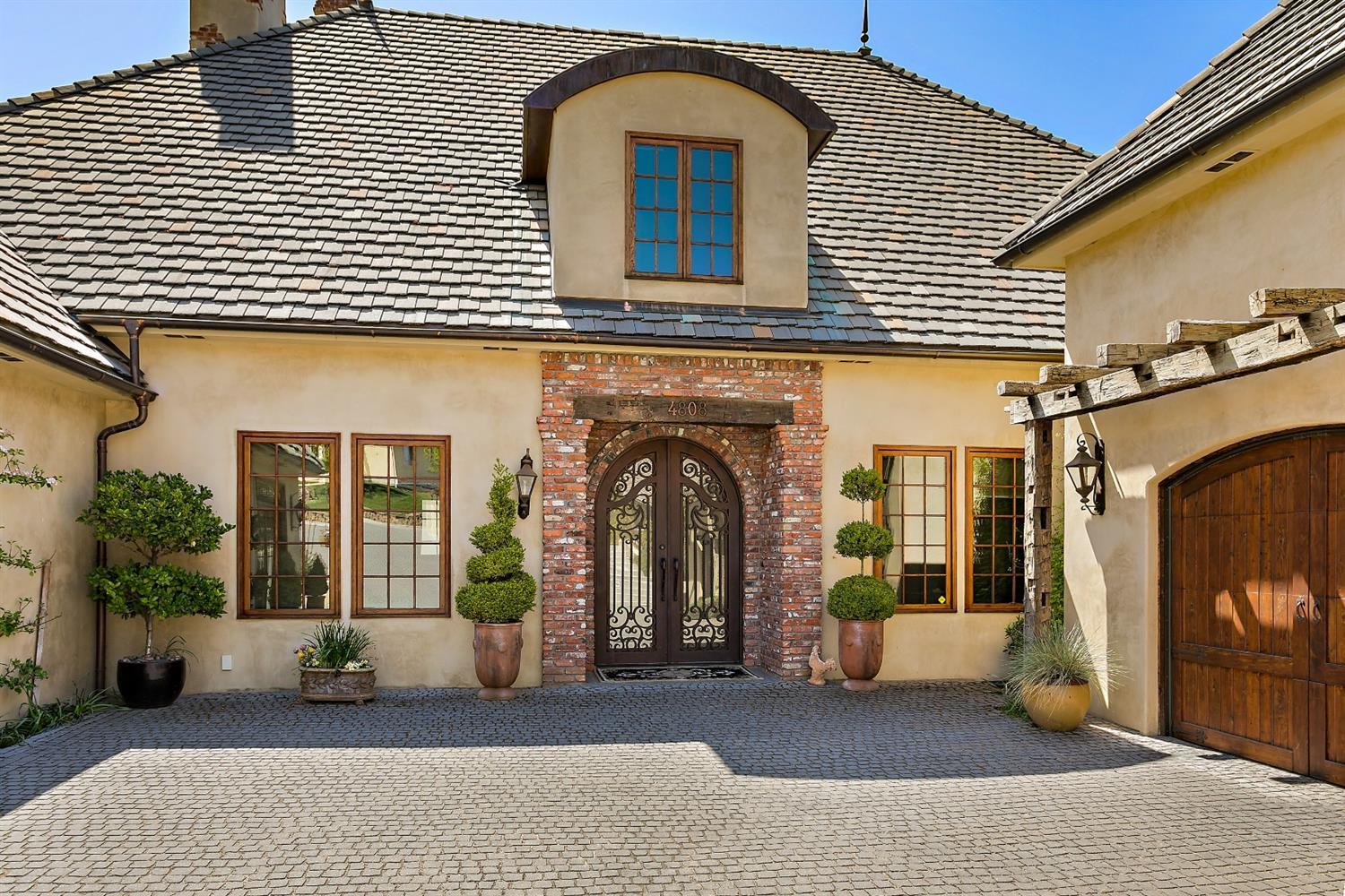 Saddle Ridge - Residential