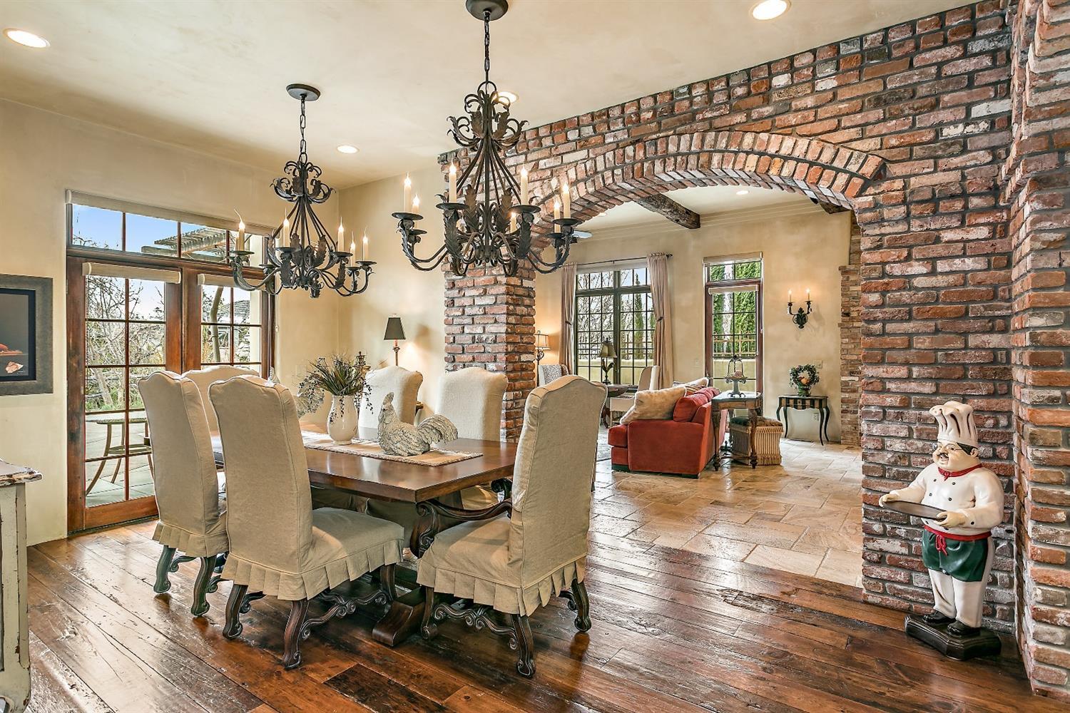 Saddle Ridge - Residential