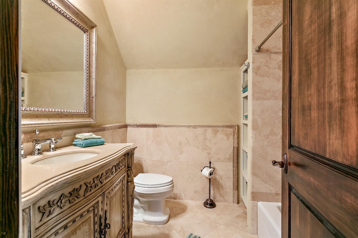 Saddle Ridge - Residential