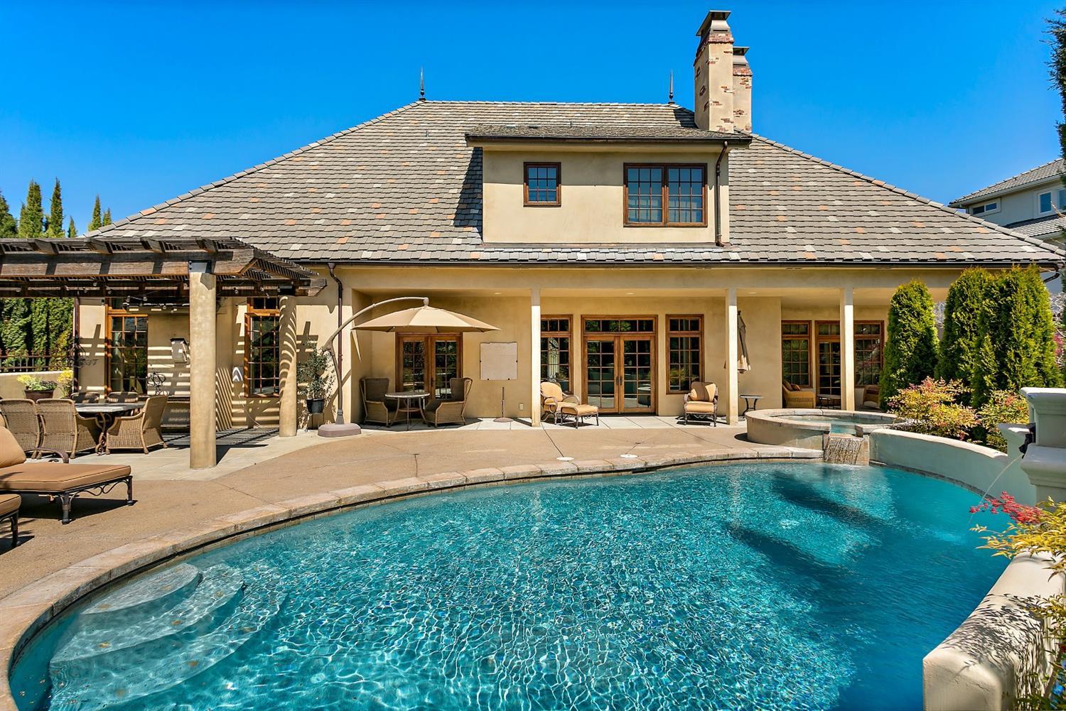 Saddle Ridge - Residential