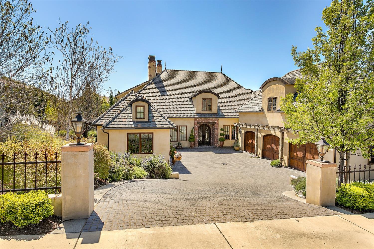 Saddle Ridge - Residential