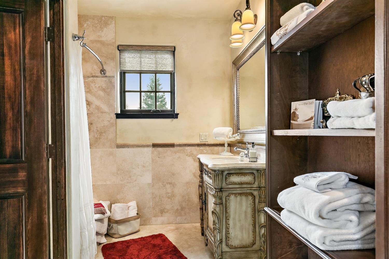 Saddle Ridge - Residential