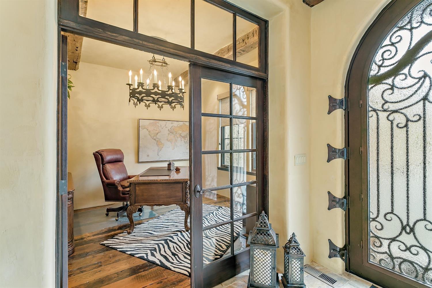 Saddle Ridge - Residential