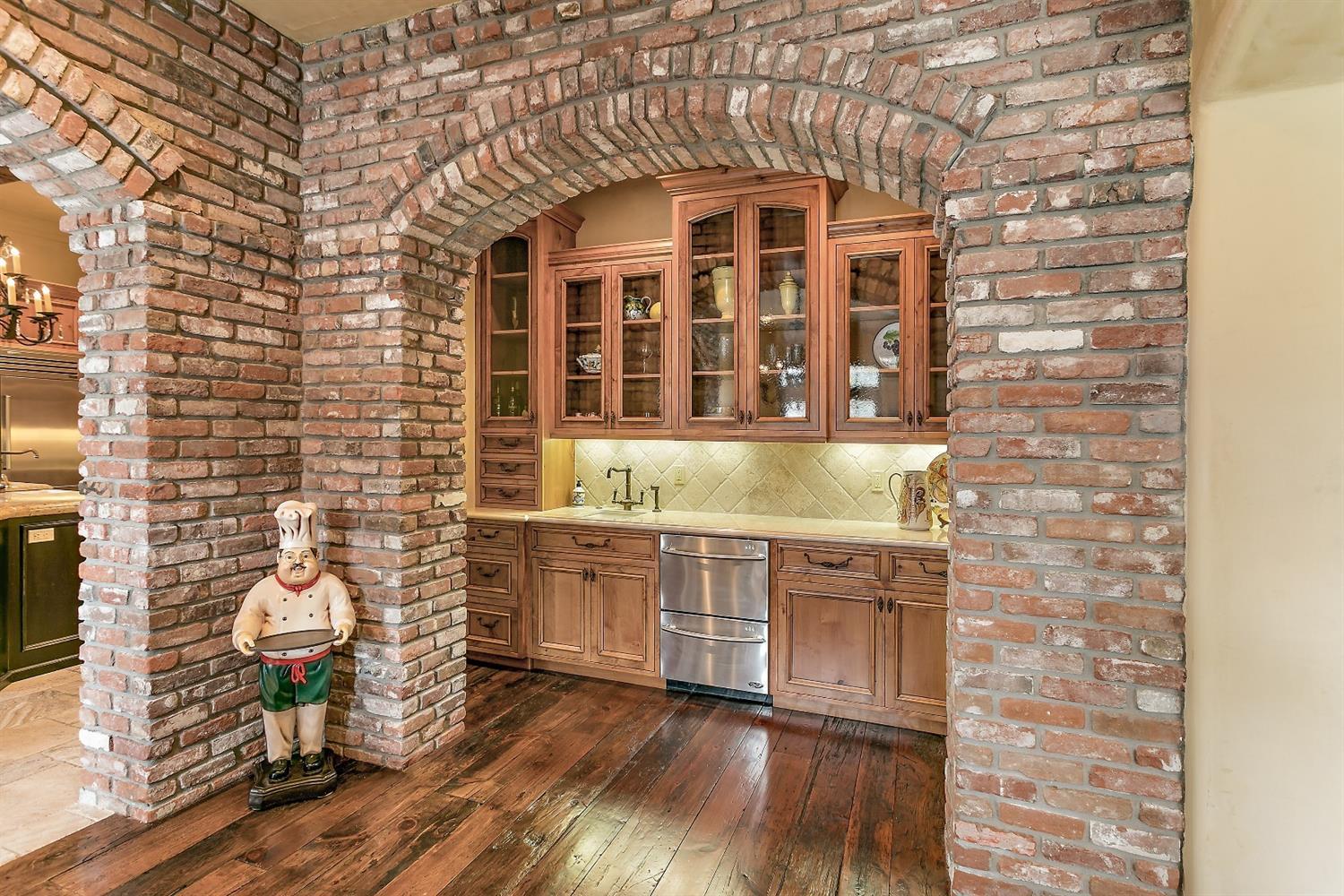 Saddle Ridge - Residential