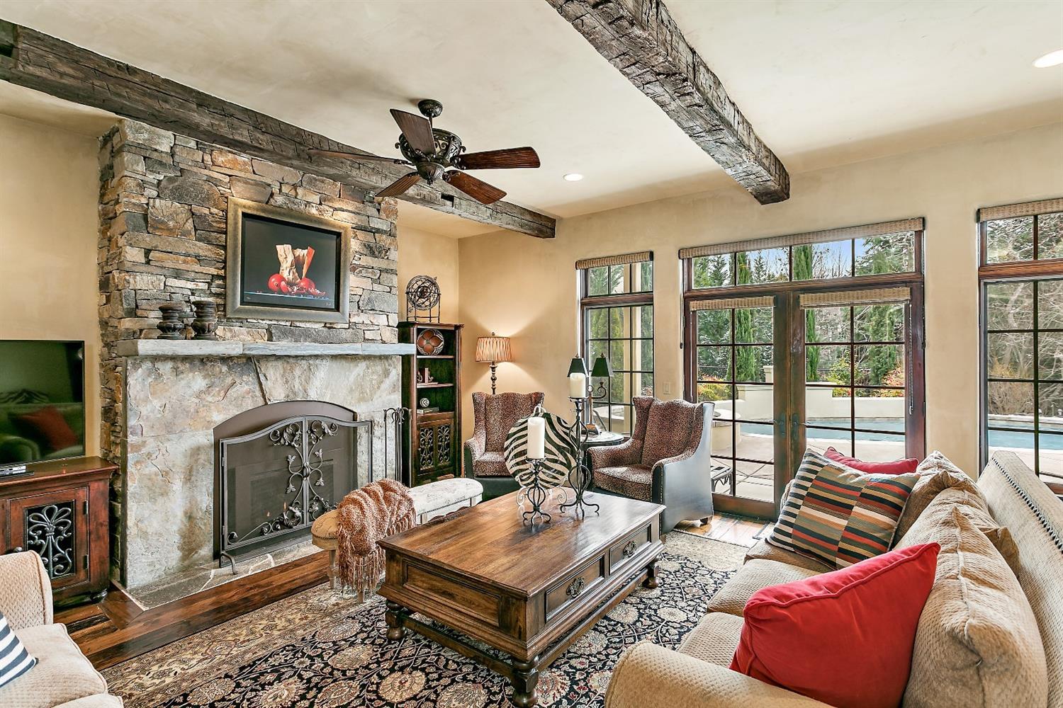 Saddle Ridge - Residential