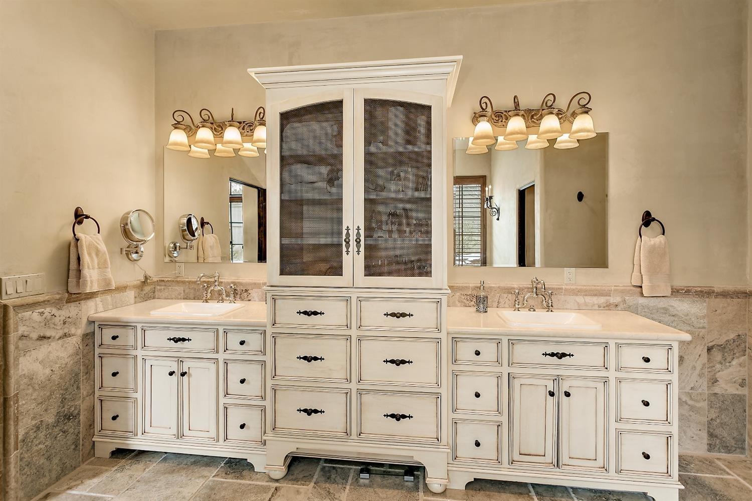 Saddle Ridge - Residential