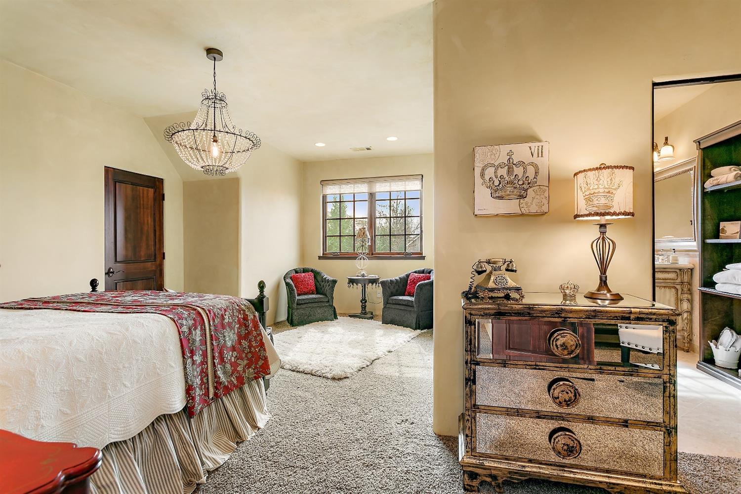 Saddle Ridge - Residential