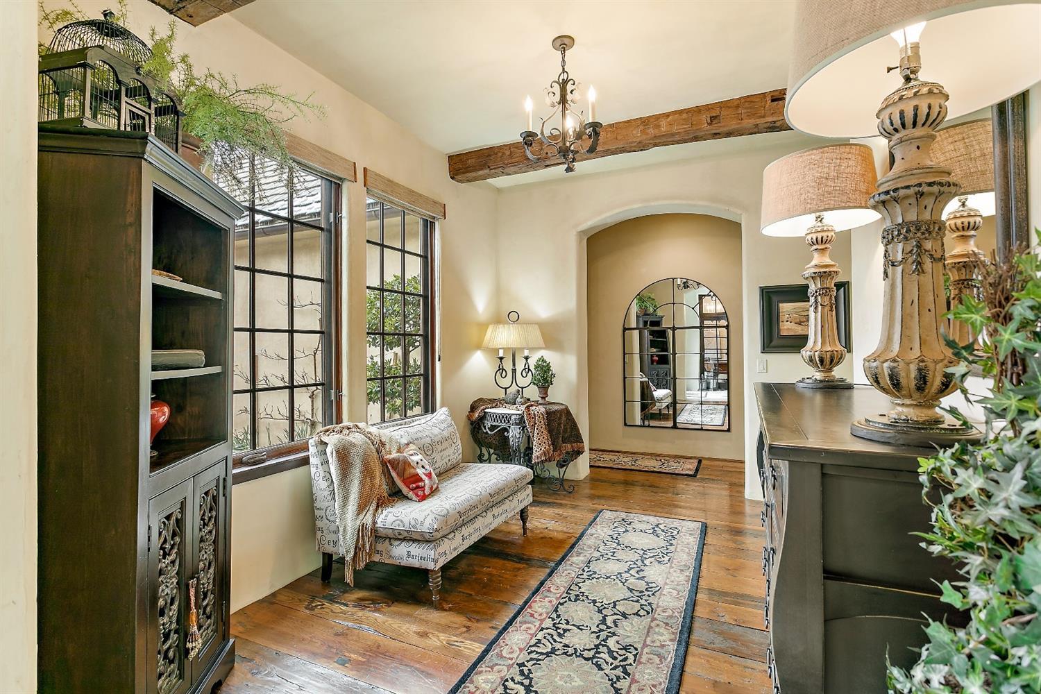 Saddle Ridge - Residential