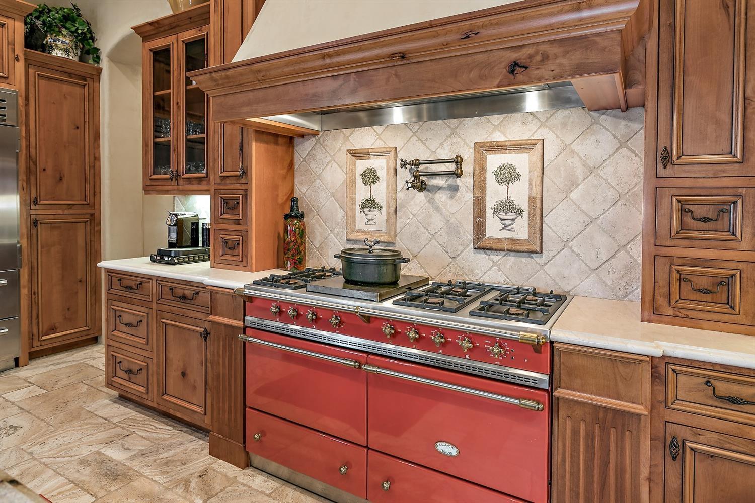 Saddle Ridge - Residential