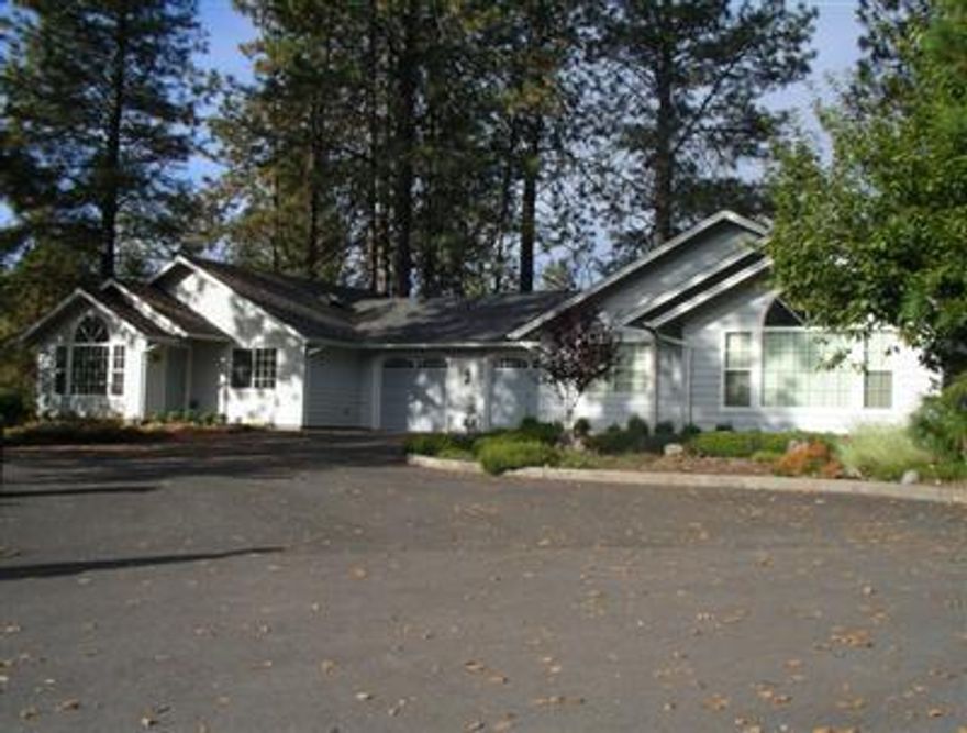 Desirable location. 2 Bedroom/1.5 Bathroom units with single car garage. Community water system, city sewer. Units rent for $725/mo. with leases.