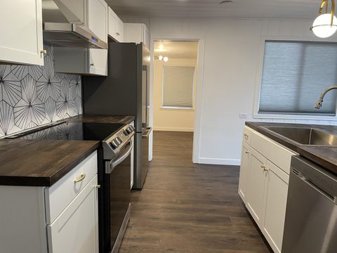 Tiny photo for 480 SE Dunham Street, Prineville, OR 97754 (MLS # 220212994)