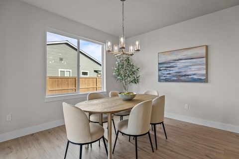 Tiny photo for 3723 NE Suchy Street, Bend, OR 97701 (MLS # 220219288)