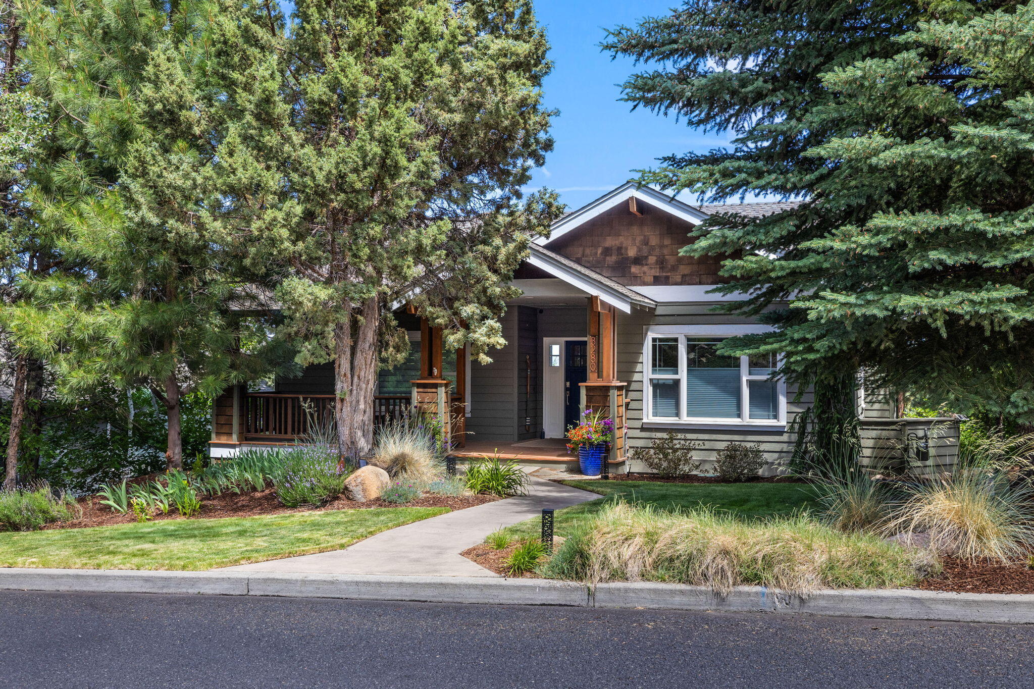 3280 NW Bungalow Drive