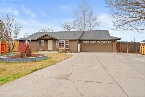 3169 SW Reindeer Court Redmond OR 97756