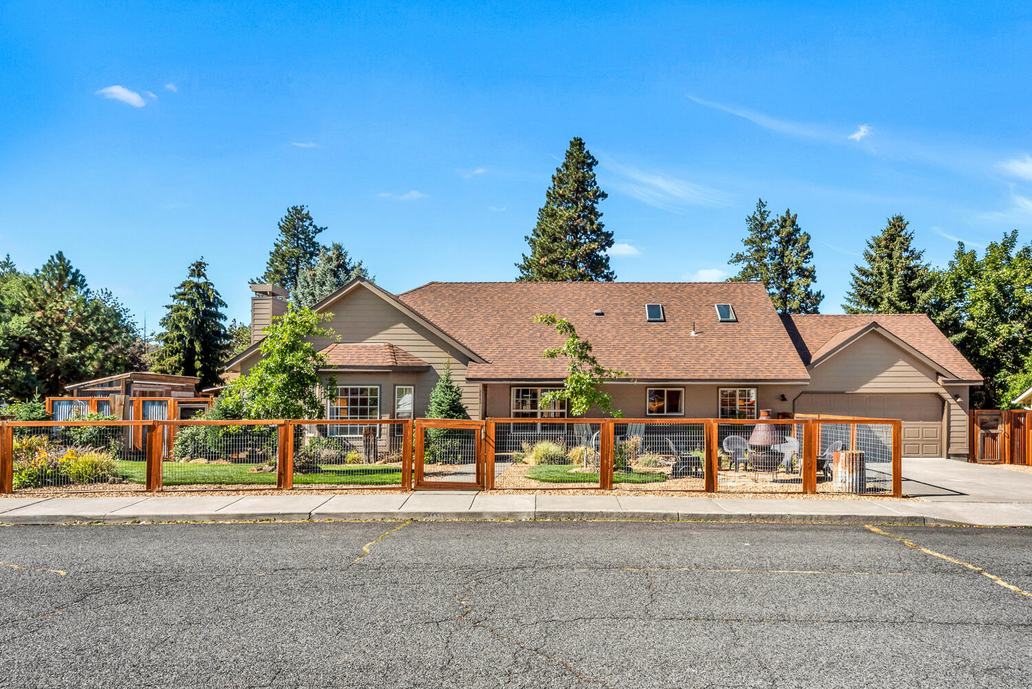 Deer Pointe Village - Residential