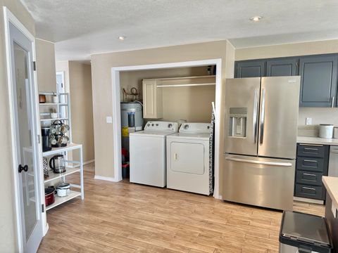 Tiny photo for 5704 Upland Drive, Klamath Falls, OR 97603 (MLS # 220215539)