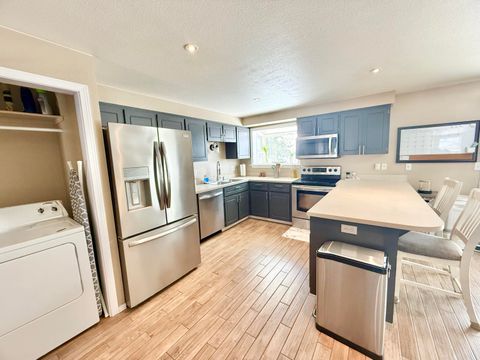 Tiny photo for 5704 Upland Drive, Klamath Falls, OR 97603 (MLS # 220215539)