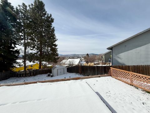 Tiny photo for 5704 Upland Drive, Klamath Falls, OR 97603 (MLS # 220215539)