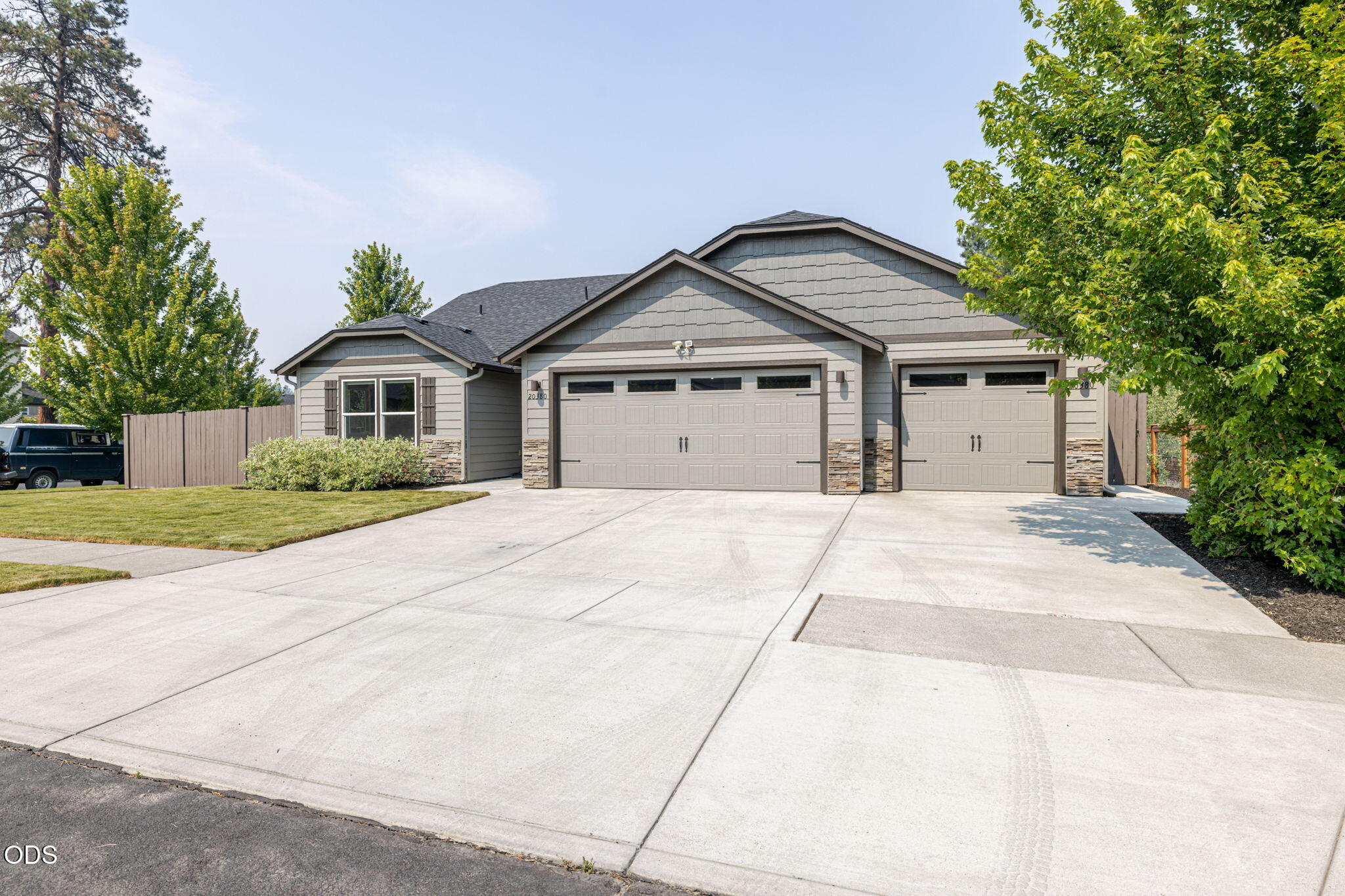 20380 SE Lois Way