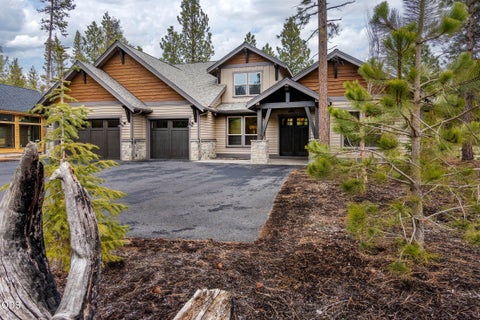 Photo of 56887 Dancing Rock Loop #15B, Bend, OR 97707 (MLS # 220229170)