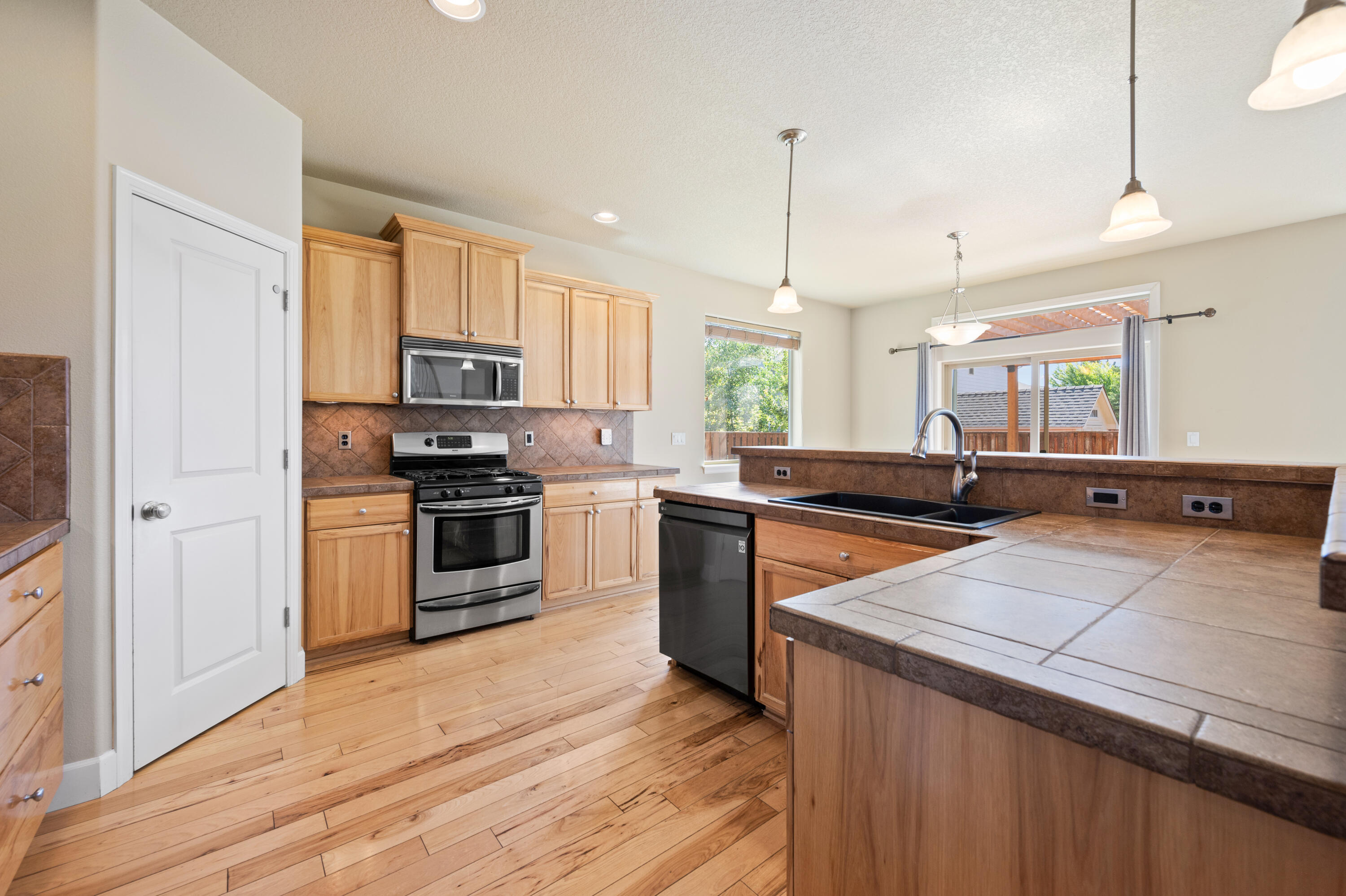 773 NW 28th Loop