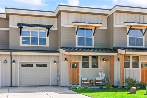 3606 SW Badger Avenue Redmond OR 97756