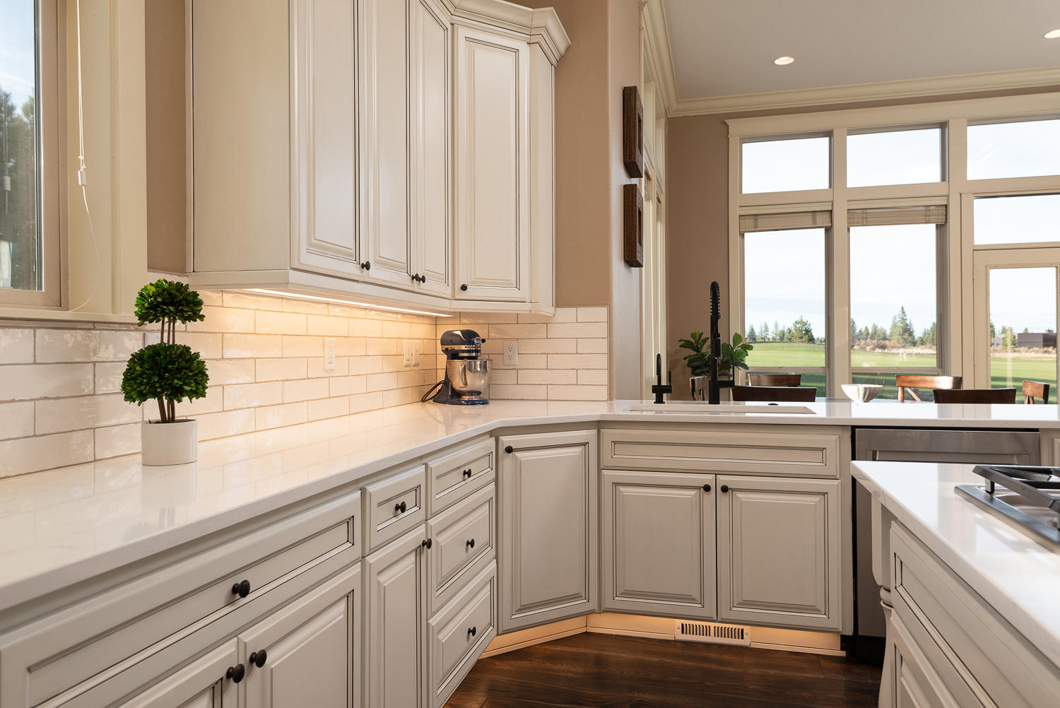 Broken Top - Residential