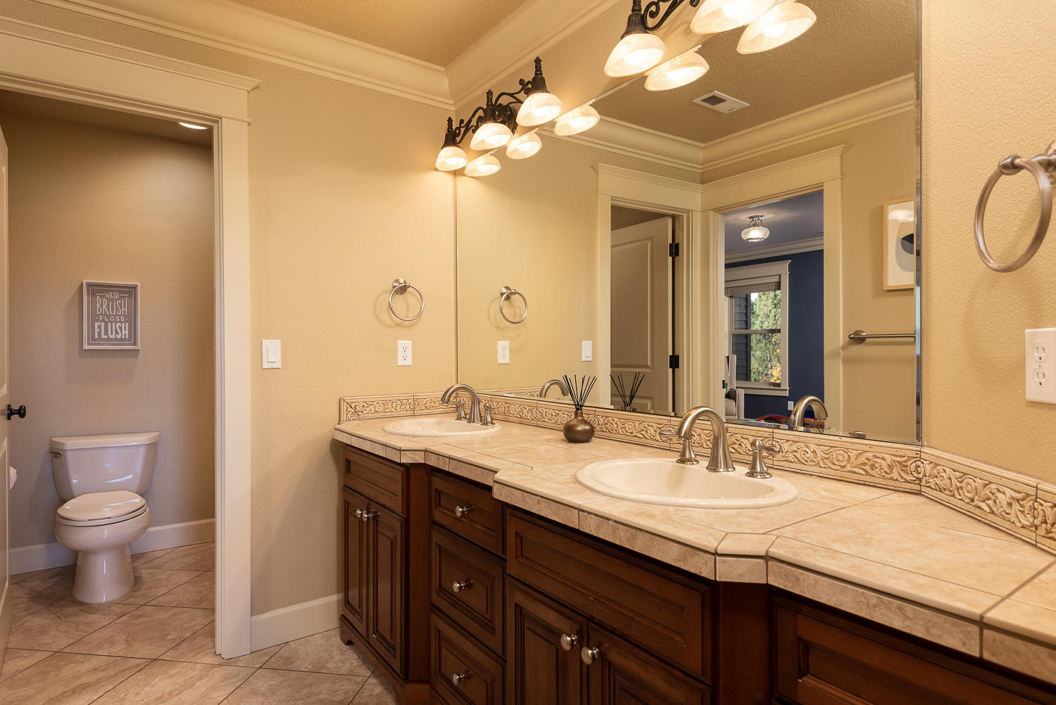 Broken Top - Residential