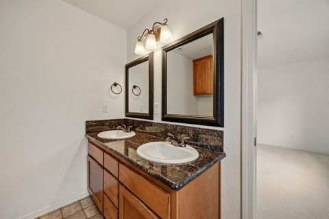 Tiny photo for 317 SW Bayou Place, Grants Pass, OR 97526 (MLS # 220213249)