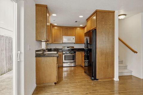 Tiny photo for 317 SW Bayou Place, Grants Pass, OR 97526 (MLS # 220213249)