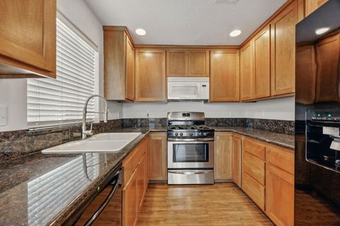 Tiny photo for 317 SW Bayou Place, Grants Pass, OR 97526 (MLS # 220213249)