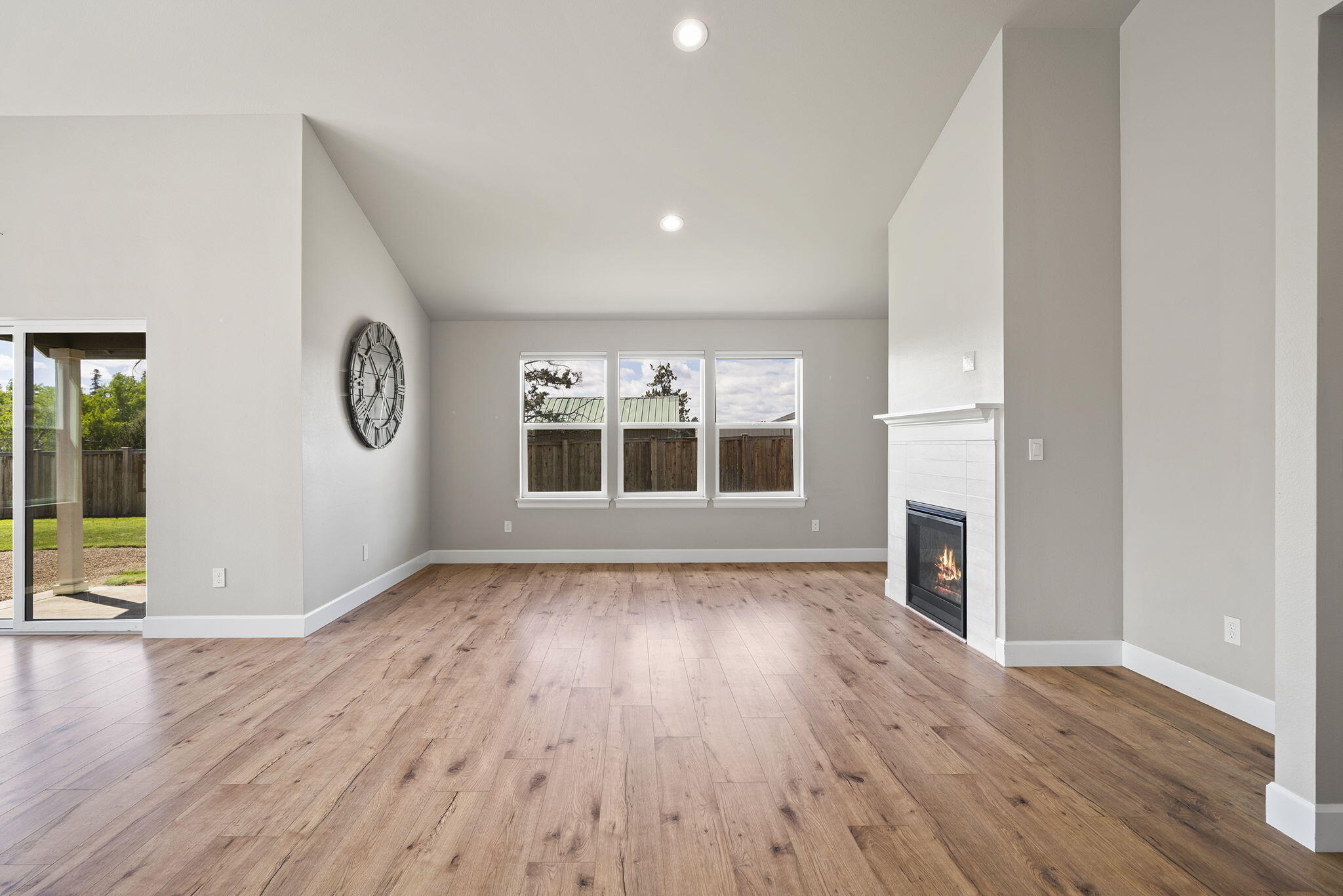 1674 SW Black Butte Court