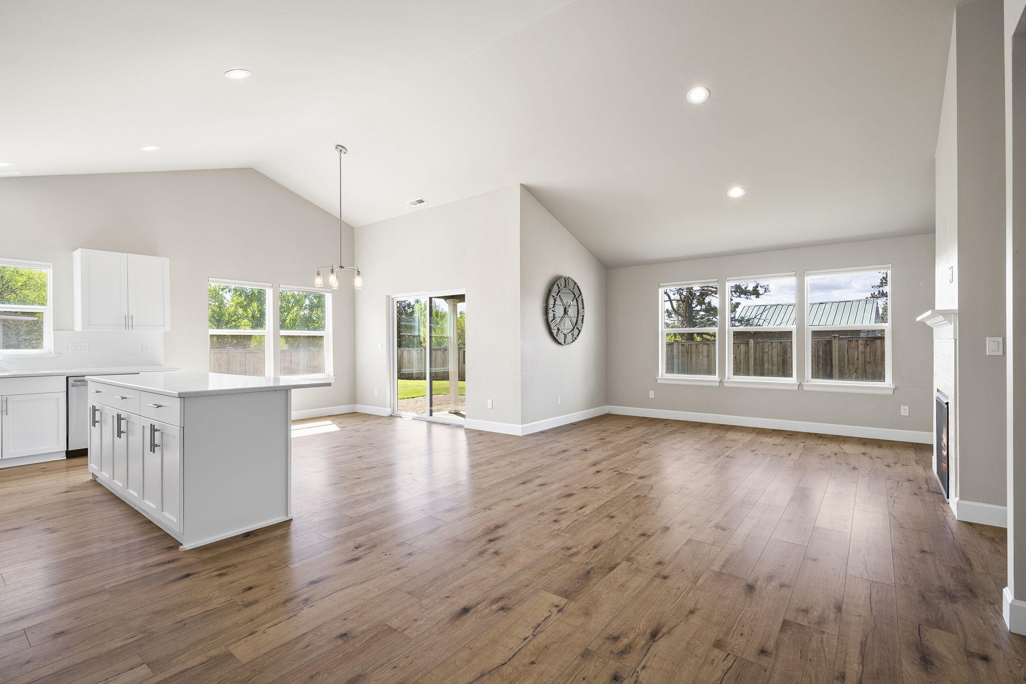 1674 SW Black Butte Court