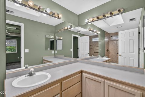 Tiny photo for 1764 Sandpiper Drive, Medford, OR 97501 (MLS # 220224305)