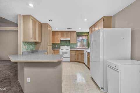 Tiny photo for 1764 Sandpiper Drive, Medford, OR 97501 (MLS # 220224305)