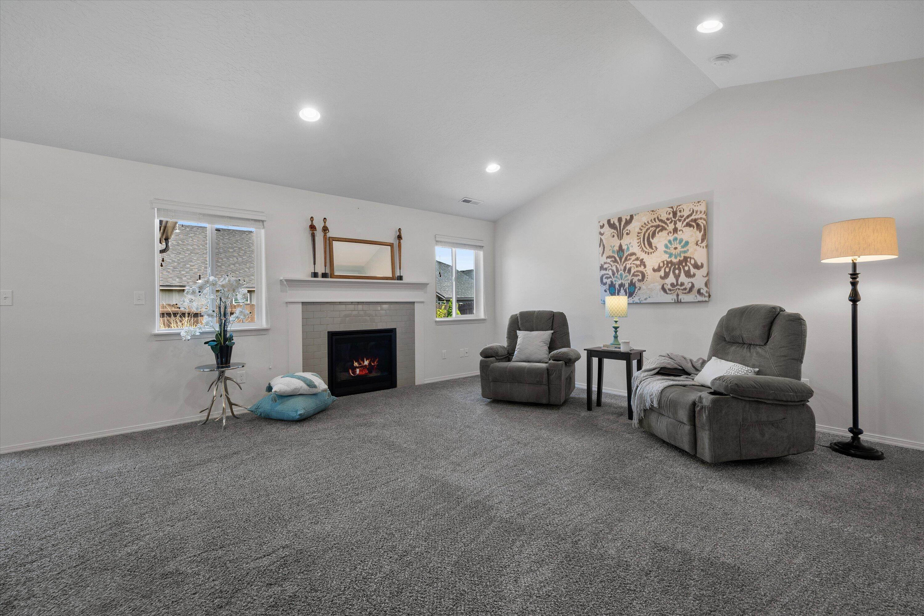 2471 NW Jackpine Lane