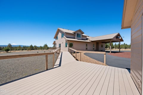 Tiny photo for 11248 SW Peninsula Drive, Terrebonne, OR 97760 (MLS # 220223318)