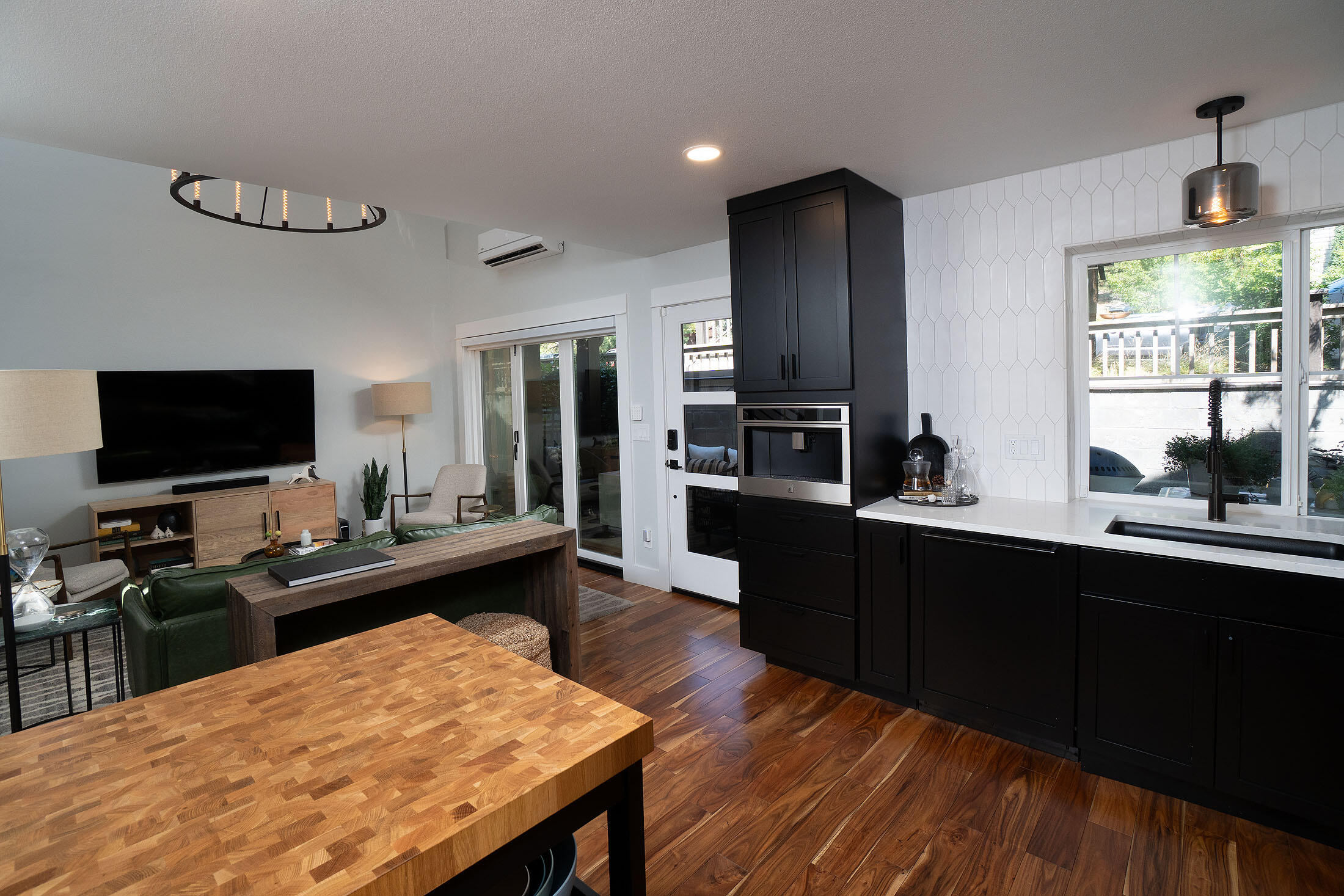 1949 NW Monterey Pines Drive UNIT 4