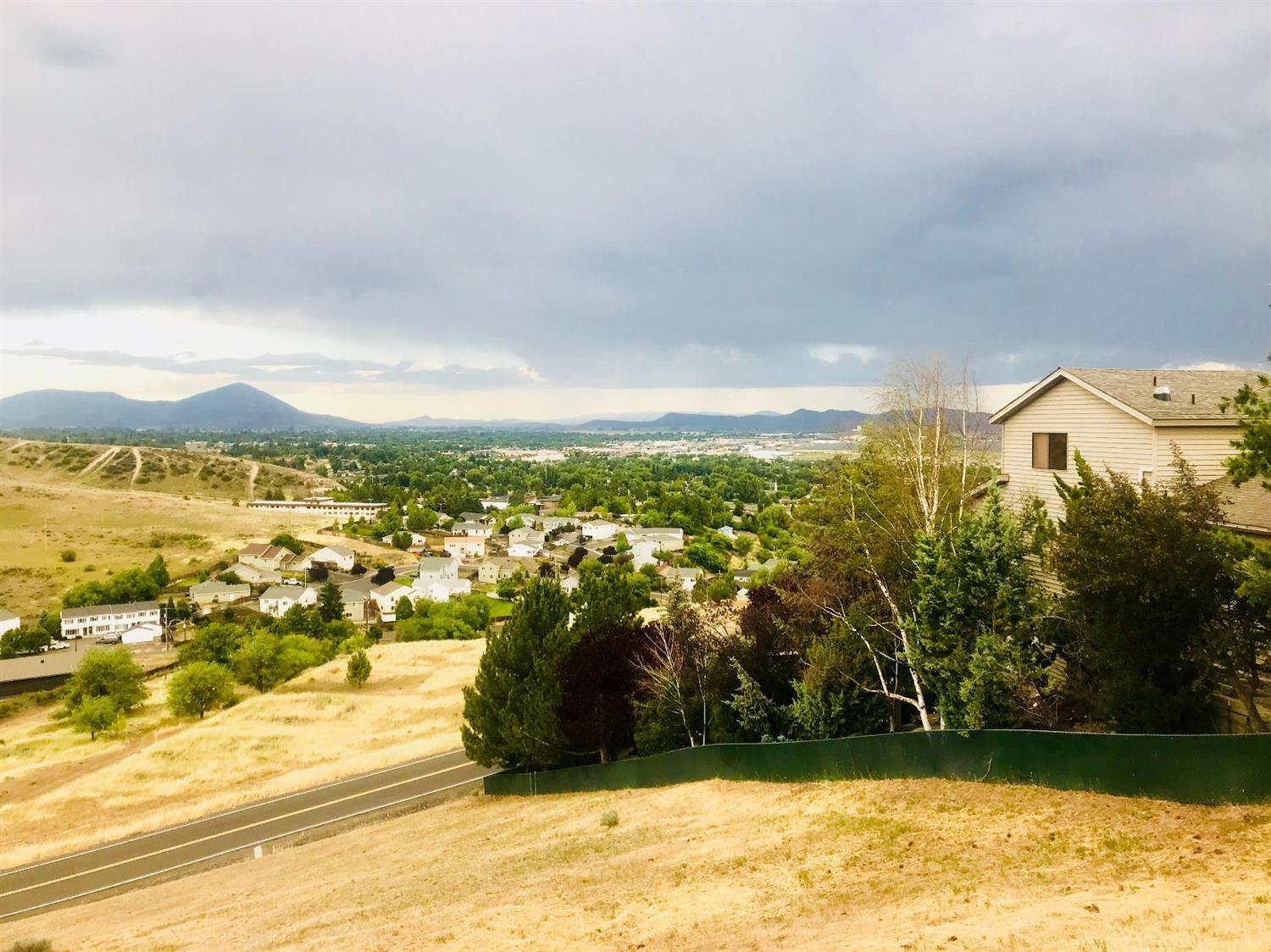 Klamath Falls -Hot Springs Addition - Land