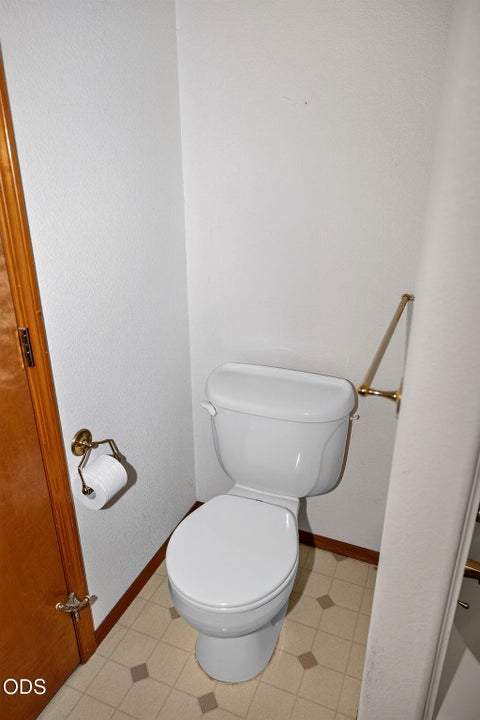 Tiny photo for 6319 Harlan Drive, Klamath Falls, OR 97603 (MLS # 220223913)