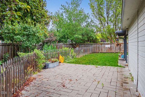 Tiny photo for 6319 Harlan Drive, Klamath Falls, OR 97603 (MLS # 220223913)